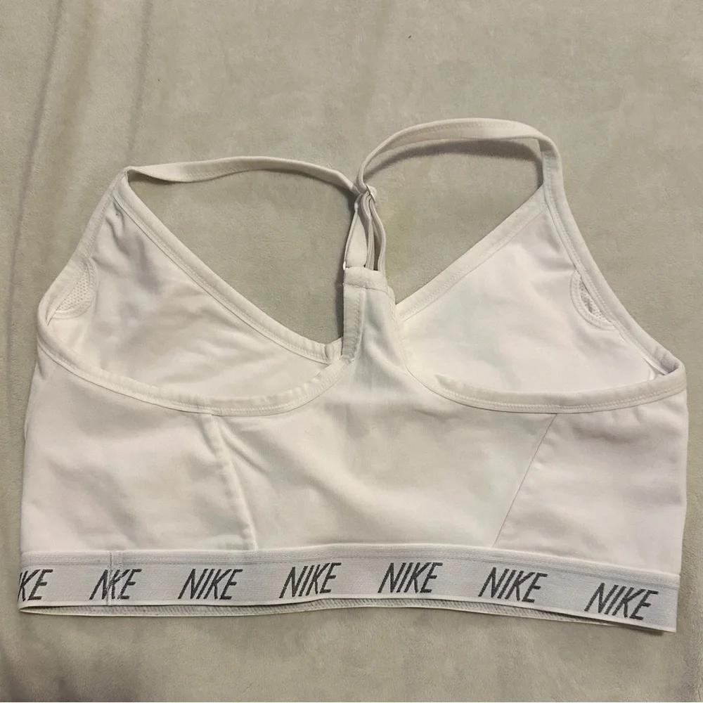 Nike Logo Strap Sports Bra – White – XL